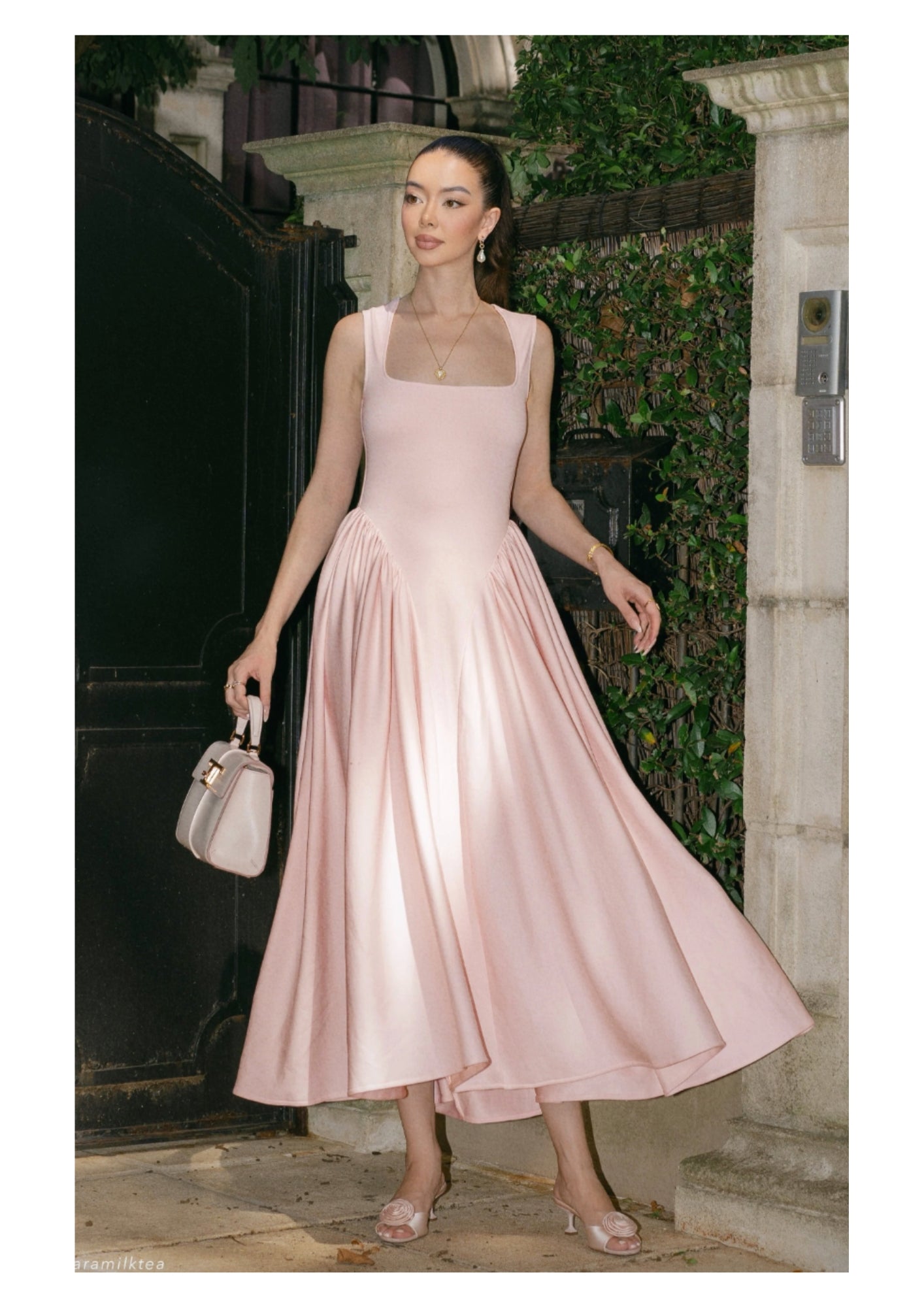 scuba jersey midi dress Ad/Anzeige| Wearing the Sharon Scuba Jersey Midi Dress in Ballet Pink from @meshki