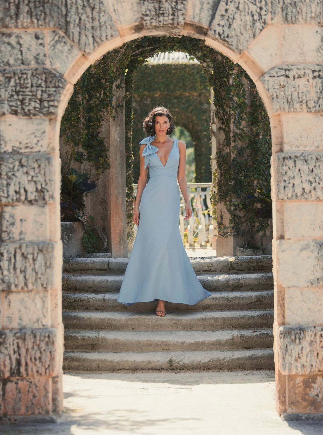 MAC DUGGAL - Blue Sleeveless Bow Mermaid Gown